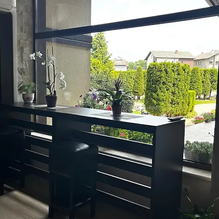 アパート Alpine In バンスコ