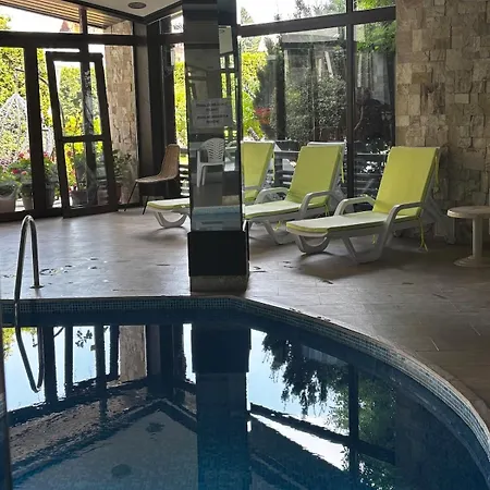 Alpine In アパート